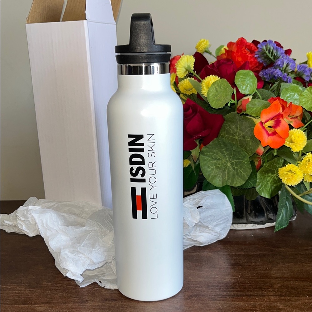 ISDIN White Water Bottle